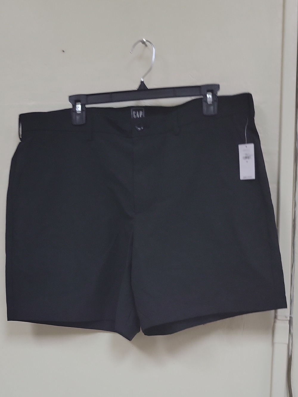Kavu Men's Black Flat-Front Shorts